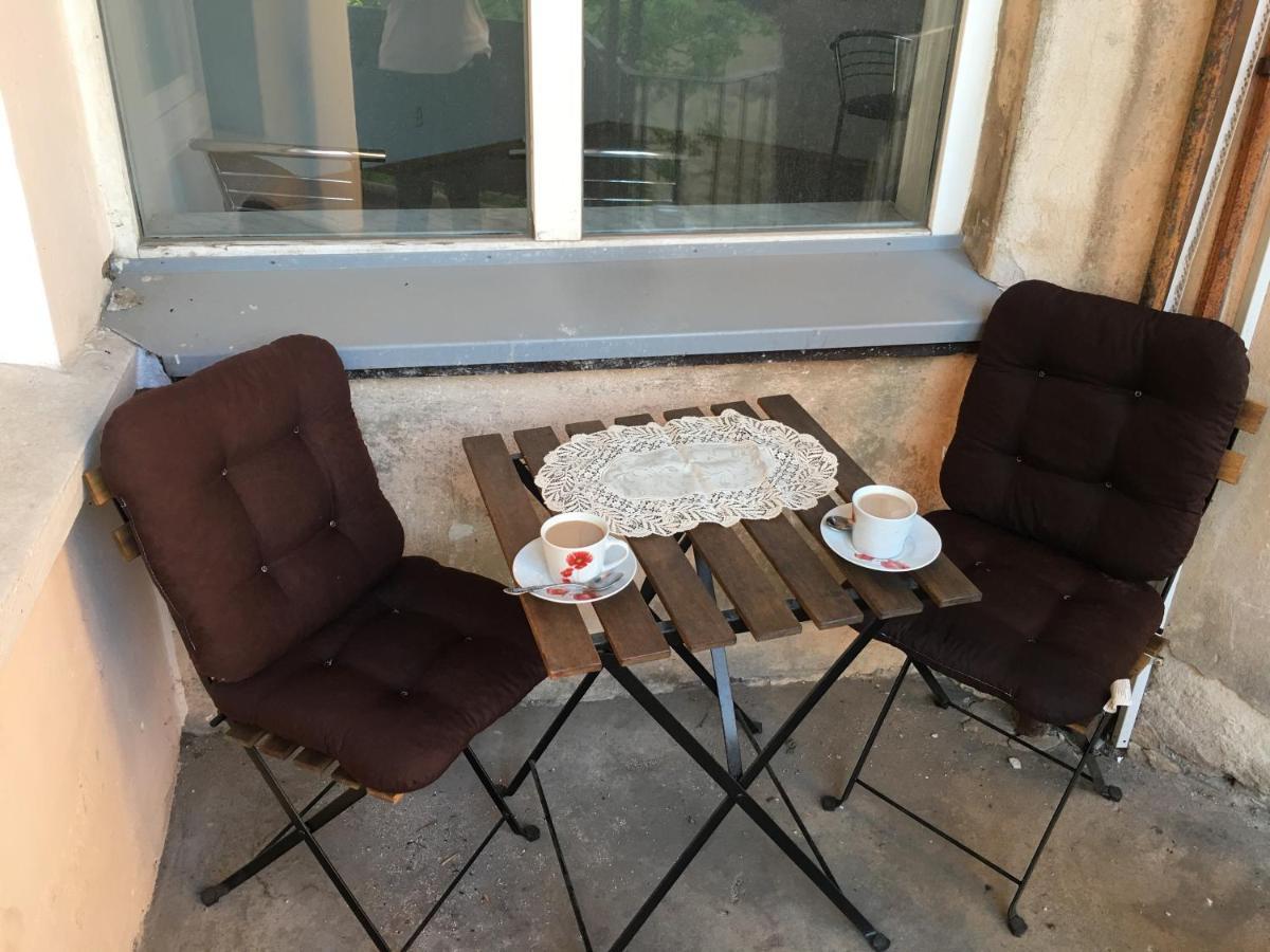 V&O Whitechocolateapt 800 M To Opera Lviv Luaran gambar