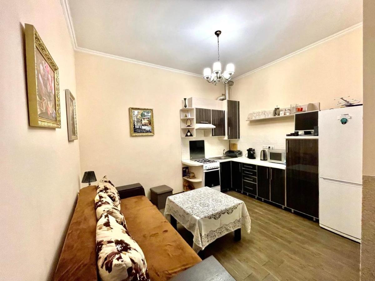 V&O Whitechocolateapt 800 M To Opera Lviv Luaran gambar