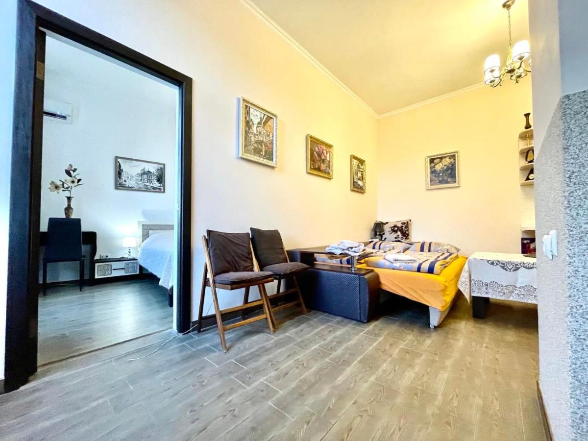 V&O Whitechocolateapt 800 M To Opera Lviv Luaran gambar
