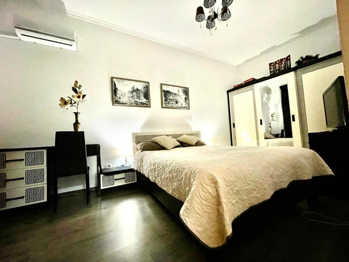 V&O Whitechocolateapt 800 M To Opera Lviv Luaran gambar
