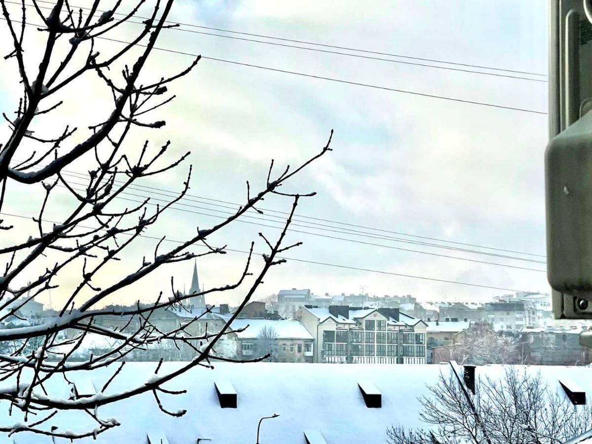 V&O Whitechocolateapt 800 M To Opera Lviv Luaran gambar