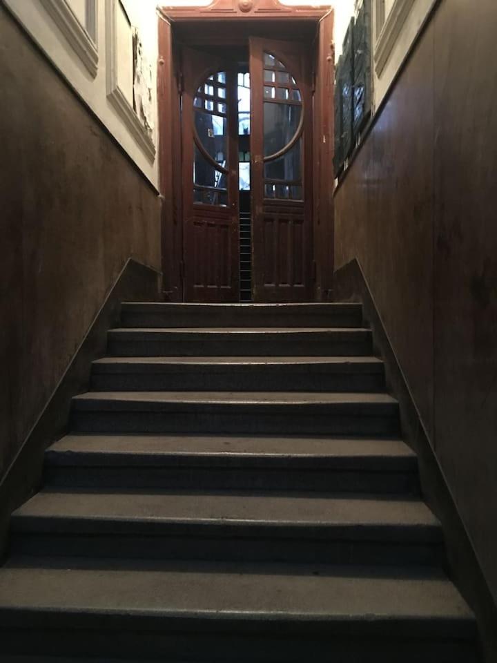 V&O Whitechocolateapt 800 M To Opera Lviv Luaran gambar
