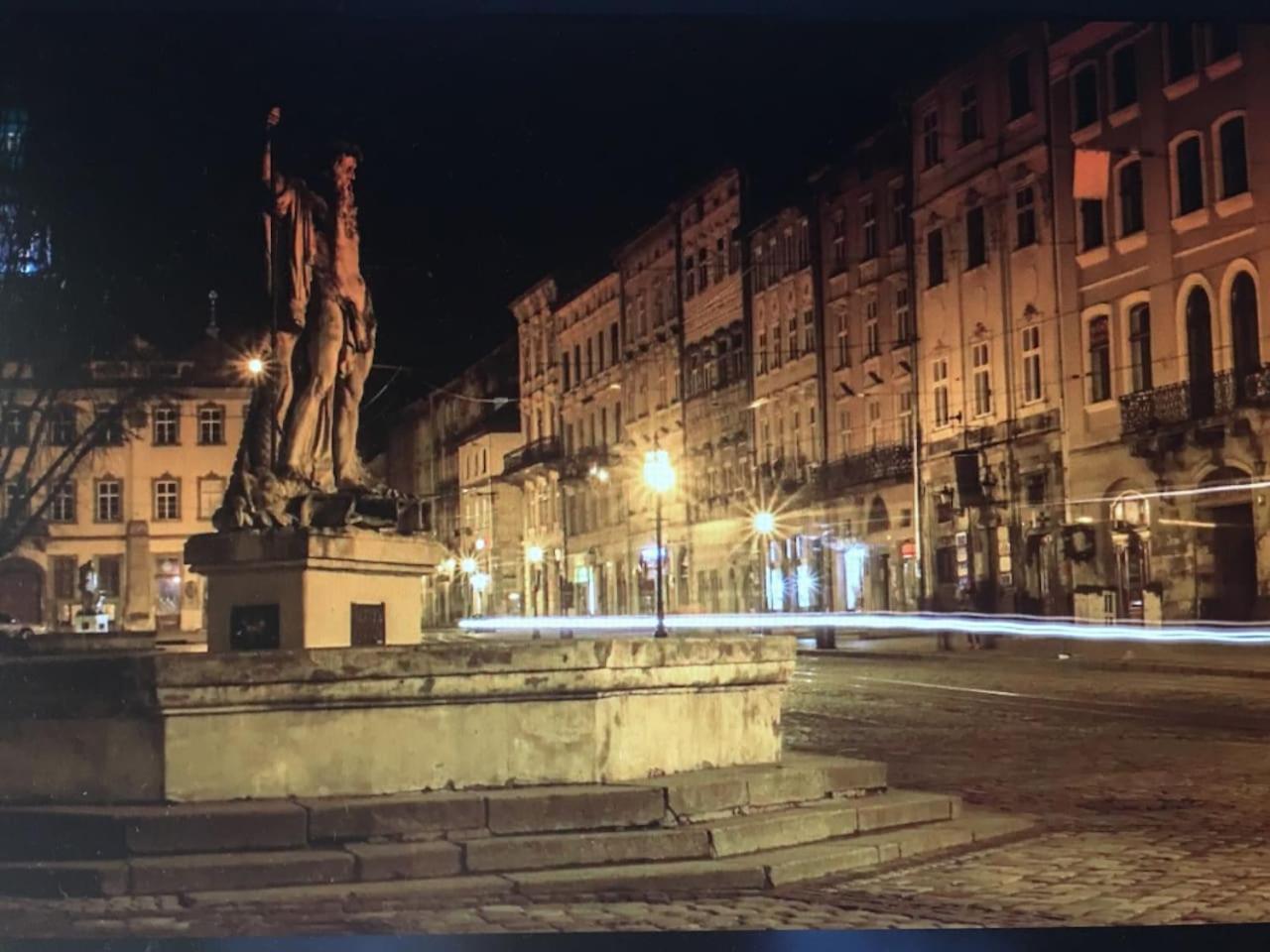 V&O Whitechocolateapt 800 M To Opera Lviv Luaran gambar